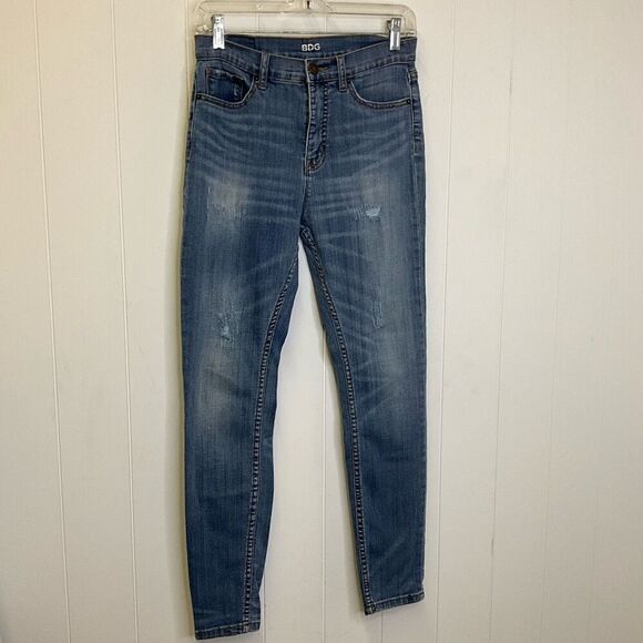 BDG Jeans Women’s Size 28wx29L Twig High Rise Blue Jeans Distressed Medium Wash - Picture 1 of 11